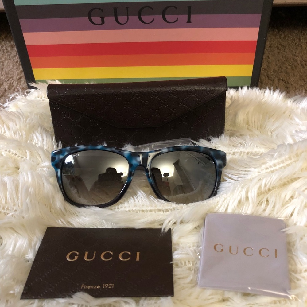 NWT Authentic Gucci Sunglasses 🕶 😍❤️❤️❤️💖💖💖 - Picture 2 of 7